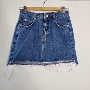 Topshop Raw Step hem denim skirt Size 6 EUC